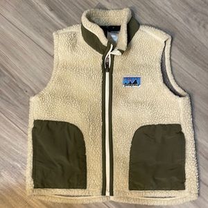 Patagonia kids fleece vest, size 8